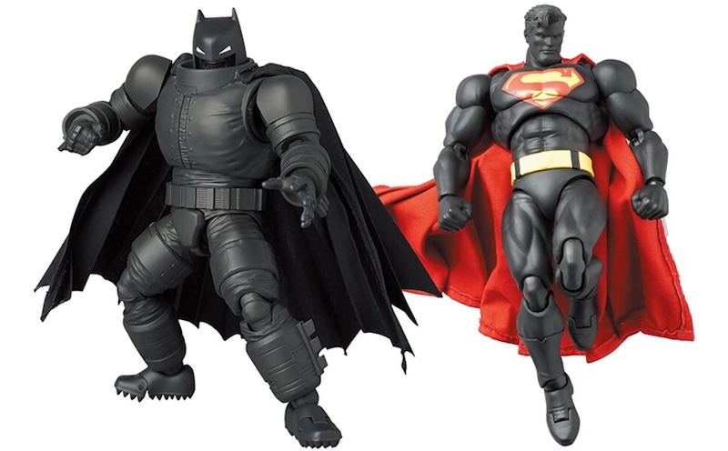 Medicom - MAFEX The Dark Knight Returns Batman & Superman (The Dark Knight Falls) Figures
