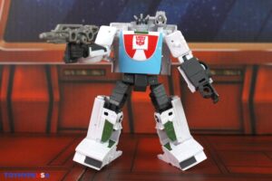 Hasbro The Transformers The Movie Studio Series 86 Deluxe Class Wheeljack Figure