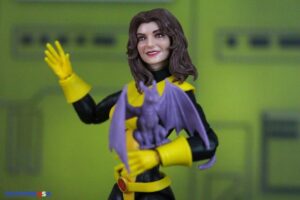 Hasbro Marvel Legends Series Astonishing X-Men Colossus & Kitty Pryde Figures