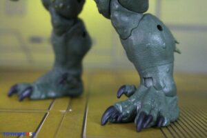 Hasbro Marvel Legends Series Retro Carded Incredible Hulk – Abomination Figure