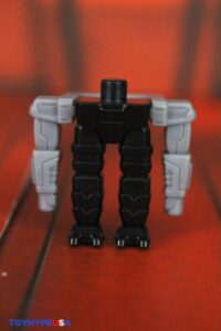 Hasbro Transformers Age of the Primes Voyager Class Sideways Figure