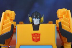Hasbro Transformers Studio Series ’86 Sunstreaker Figure