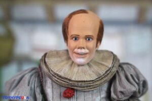 NECA Toys IT Welcome to Derry Ultimate Bob Gray as Pennywise Figure