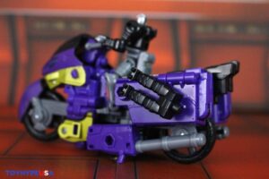 Hasbro Transformers Age of the Primes Voyager Class Sideways Figure
