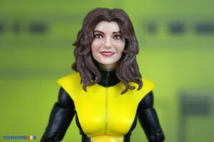 Hasbro Marvel Legends Series Astonishing X-Men Colossus & Kitty Pryde Figures