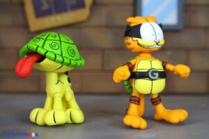NECA Toys Teenage Mutant Ninja Turtles Archie Comics x Garfield Ultimate Garfello with Odie Figures