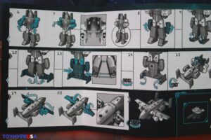 Hasbro Transformers Age of the Primes Deluxe Class Powerglide Figure