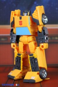 Hasbro Transformers Studio Series ’86 Sunstreaker Figure