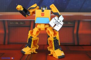 Hasbro Transformers Studio Series ’86 Sunstreaker Figure