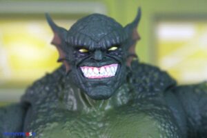 Hasbro Marvel Legends Series Retro Carded Incredible Hulk – Abomination Figure