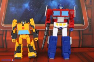 Hasbro Transformers Studio Series ’86 Sunstreaker Figure