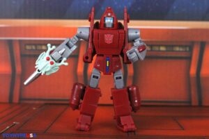 Hasbro Transformers Age of the Primes Deluxe Class Powerglide Figure