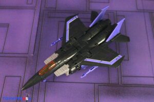 Hasbro Transformers Studio Series ’86 Voyager Class Skywarp Figure