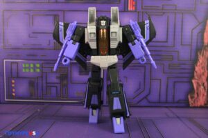 Hasbro Transformers Studio Series ’86 Voyager Class Skywarp Figure