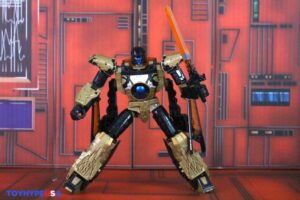Hasbro Transformers: Age of the Primes Voyager Class Vector Prime Figure
