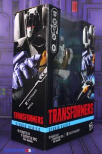 Hasbro Transformers Studio Series ’86 Voyager Class Skywarp Figure