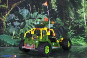 Playmates Toys Teenage Mutant Ninja Turtles x G.I. Joe A.W.E. Shell-Striker with April O’ Neil as Scarlett Vehicle Set