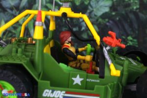 Playmates Toys Teenage Mutant Ninja Turtles x G.I. Joe A.W.E. Shell-Striker with April O’ Neil as Scarlett Vehicle Set