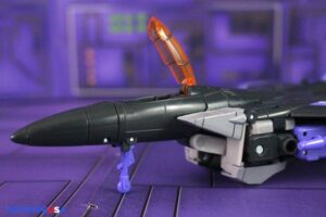Hasbro Transformers Studio Series ’86 Voyager Class Skywarp Figure