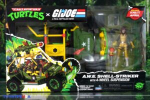 Playmates Toys Teenage Mutant Ninja Turtles x G.I. Joe A.W.E. Shell-Striker with April O’ Neil as Scarlett Vehicle Set