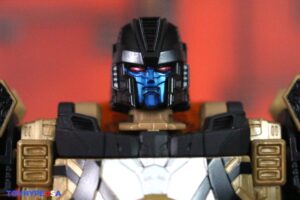 Hasbro Transformers: Age of the Primes Voyager Class Vector Prime Figure