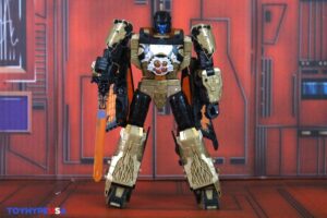Hasbro Transformers: Age of the Primes Voyager Class Vector Prime Figure