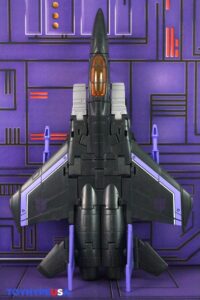 Hasbro Transformers Studio Series ’86 Voyager Class Skywarp Figure