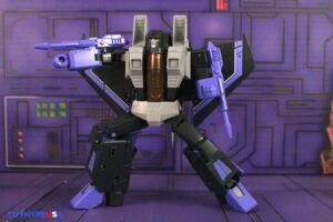 Hasbro Transformers Studio Series ’86 Voyager Class Skywarp Figure