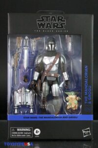 Select Hasbro Star Wars The Black Series The Mandalorian with Grogu (The Mandalorian and Grogu) Deluxe Figure Review 