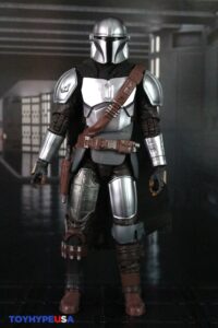 Select Hasbro Star Wars The Black Series The Mandalorian with Grogu (The Mandalorian and Grogu) Deluxe Figure Review 
