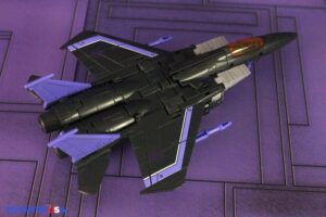 Hasbro Transformers Studio Series ’86 Voyager Class Skywarp Figure