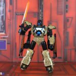 Hasbro Transformers: Age of the Primes Voyager Class Vector Prime Figure