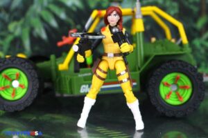 Playmates Toys Teenage Mutant Ninja Turtles x G.I. Joe A.W.E. Shell-Striker with April O’ Neil as Scarlett Vehicle Set