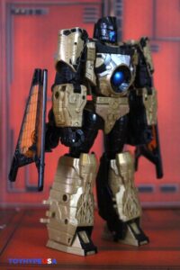 Hasbro Transformers: Age of the Primes Voyager Class Vector Prime Figure