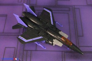Hasbro Transformers Studio Series ’86 Voyager Class Skywarp Figure