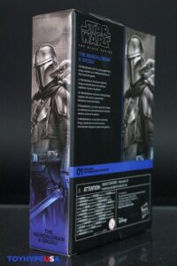 Select Hasbro Star Wars The Black Series The Mandalorian with Grogu (The Mandalorian and Grogu) Deluxe Figure Review 