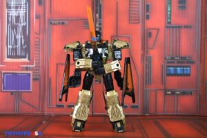 Hasbro Transformers: Age of the Primes Voyager Class Vector Prime Figure