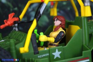 Playmates Toys Teenage Mutant Ninja Turtles x G.I. Joe A.W.E. Shell-Striker with April O’ Neil as Scarlett Vehicle Set