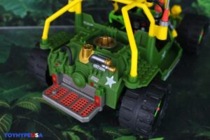 Playmates Toys Teenage Mutant Ninja Turtles x G.I. Joe A.W.E. Shell-Striker with April O’ Neil as Scarlett Vehicle Set