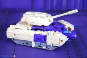 Hasbro Transformers Studio Series ’86 Voyager Class Blitzwing Figure