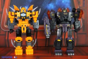 Hasbro Transformers Age of the Primes Leader Class Herald of Unicron Figure
