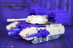 Hasbro Transformers Studio Series ’86 Voyager Class Blitzwing Figure