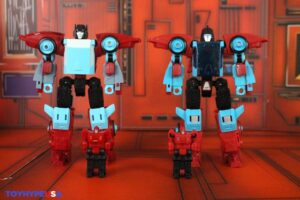 Hasbro Transformers Age of the Primes Deluxe Class Autobot Joyride Figure