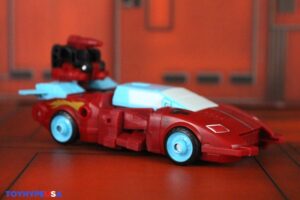 Hasbro Transformers Age of the Primes Deluxe Class Autobot Joyride Figure