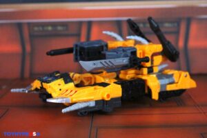 Hasbro Transformers Age of the Primes Leader Class Herald of Unicron Figure