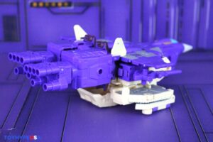 Hasbro Transformers Studio Series ’86 Voyager Class Blitzwing Figure