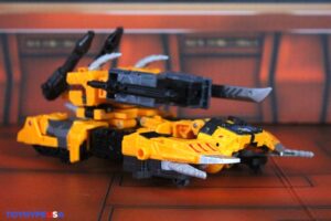 Hasbro Transformers Age of the Primes Leader Class Herald of Unicron Figure