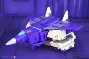 Hasbro Transformers Studio Series ’86 Voyager Class Blitzwing Figure