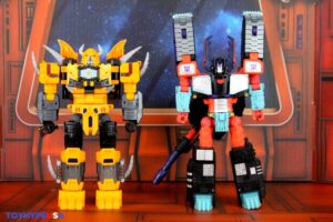 Hasbro Transformers Age of the Primes Leader Class Herald of Unicron Figure