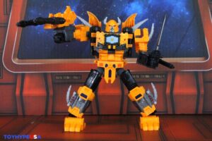 Hasbro Transformers Age of the Primes Leader Class Herald of Unicron Figure